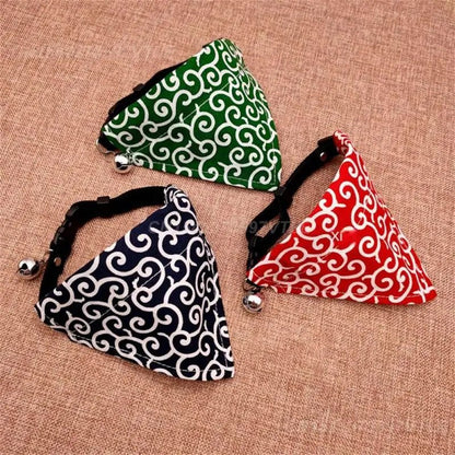 Belle ceinture pour chien avec le matériel en forme de triangle fait de cotton ajustable. - WOOF TOUT