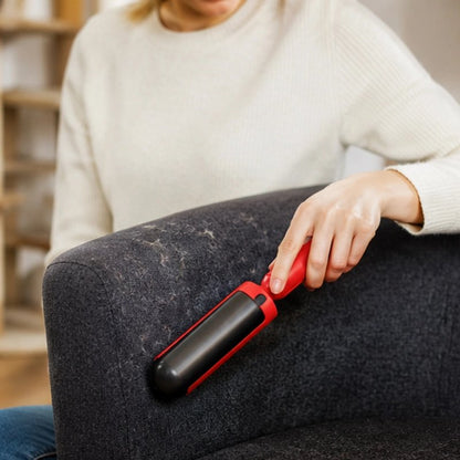 Brosse anti poil collecteur de poils se vide rapidement grâce au système d'éjection intégré