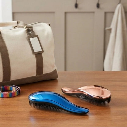 Brosse pour Chien surface lisse et facile à nettoyer disponible en plusieurs coloris élégants