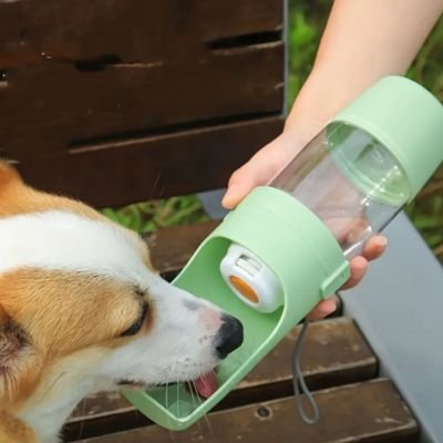 Gourde pour Chien Capacité adaptée aux sorties: Réservoir intégré permettant l'hydratation