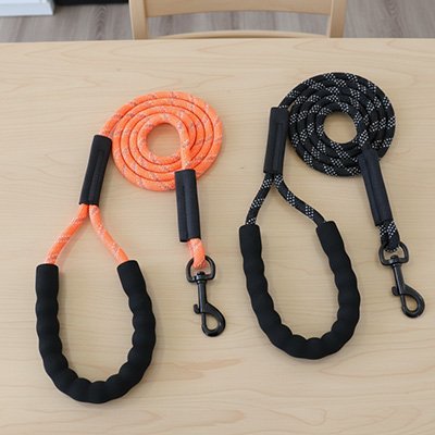 Longe pour chien Choix entre orange vif et noir pour s'adapter préférences de chacun